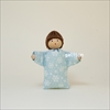 ヘアヴィック Herwig ド-ルハウス用人形 赤ちゃん 雪柄水色服